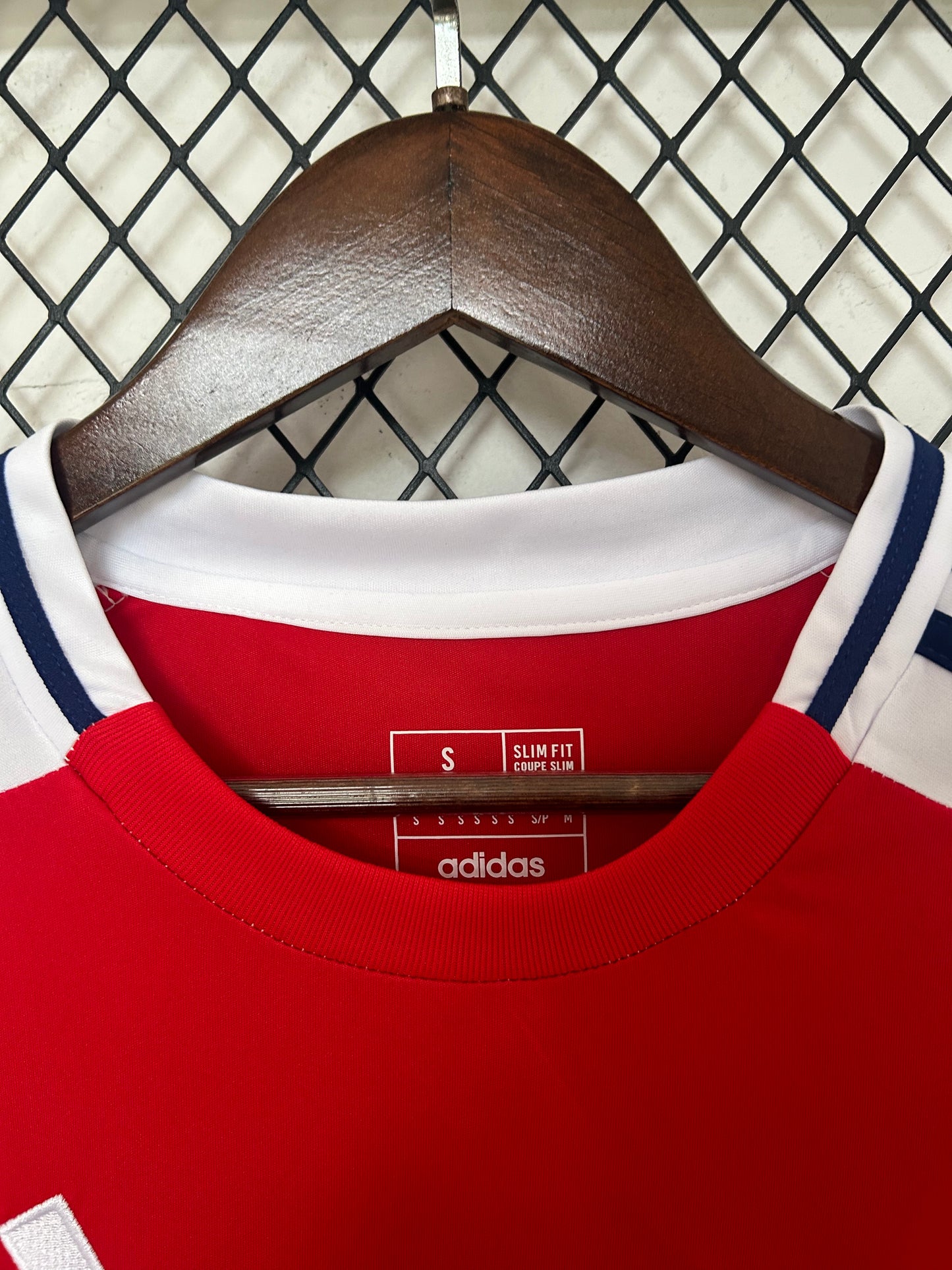 Arsenal 24/25 home jersey